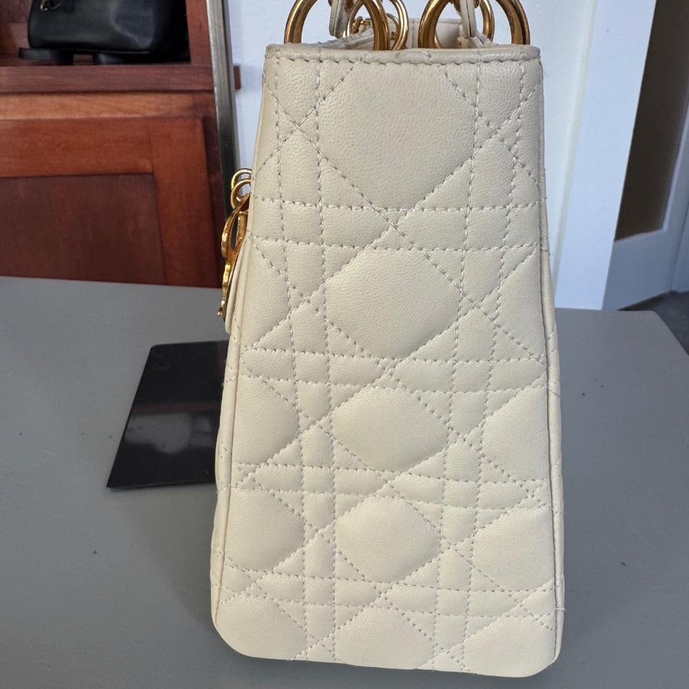 Christian Dior Medium Lady Dior - Cream Lambskin - Picture 3 of 11